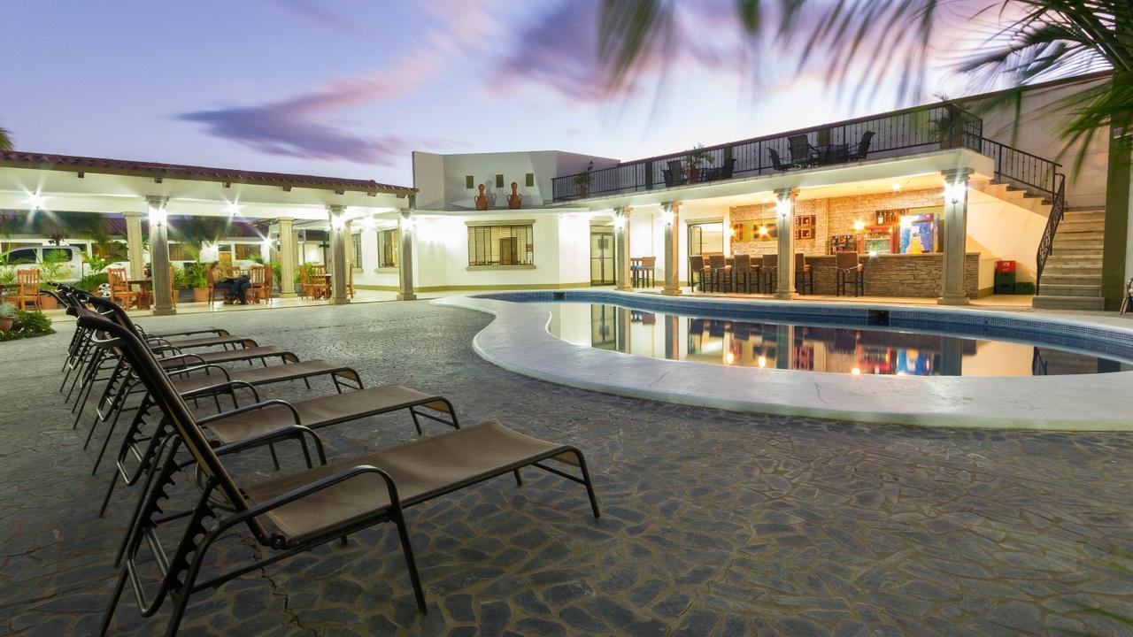 Hotel Frontera Окоталь Экстерьер фото