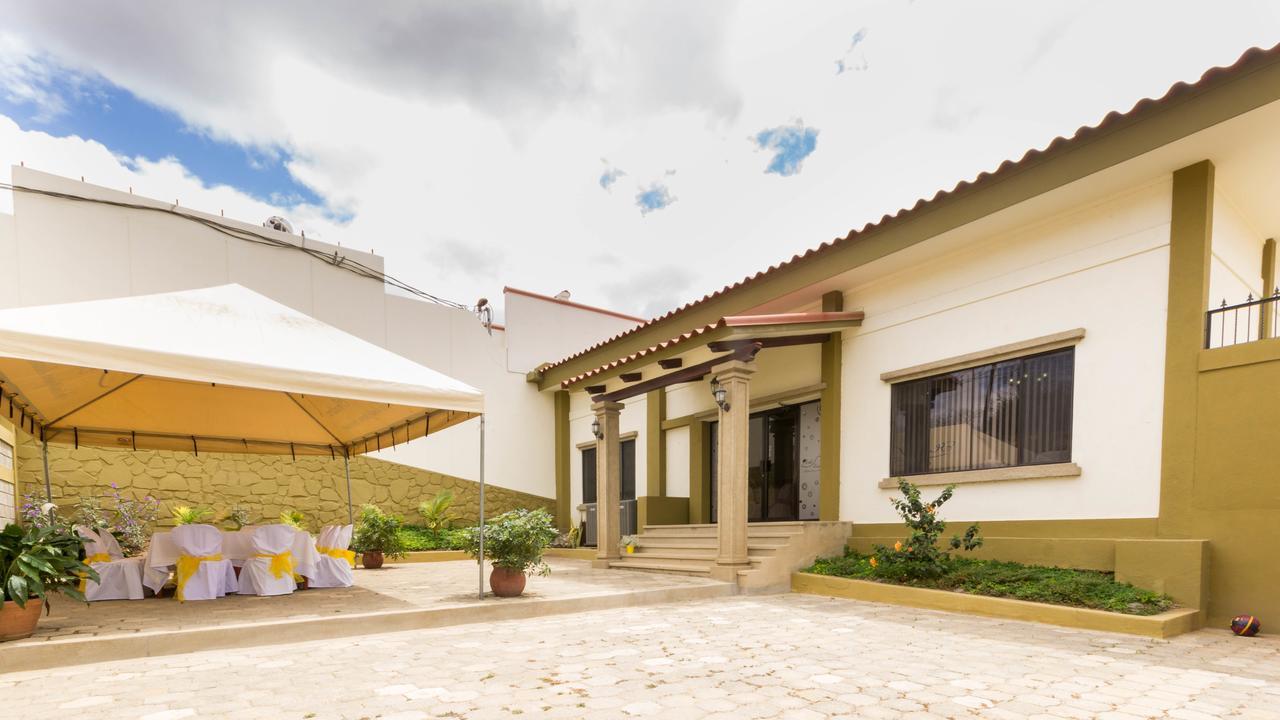 Hotel Frontera Окоталь Экстерьер фото