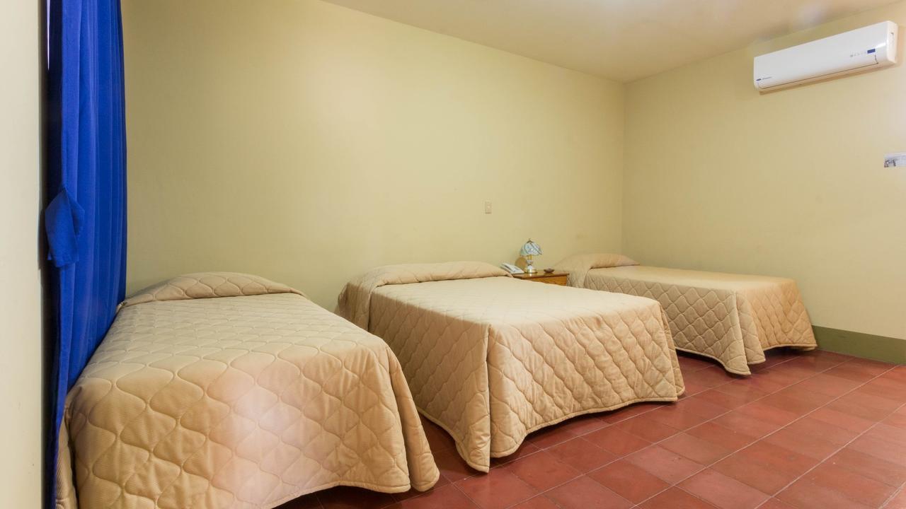 Hotel Frontera Окоталь Экстерьер фото
